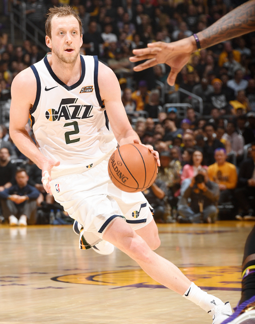 J9-包含莱万多夫斯基重要时刻重要助攻，G2带队取胜！比赛高潮迭起的词条