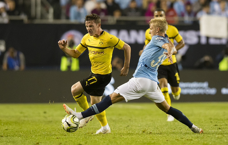 J9-包含莱万多夫斯基焦点对战，库里与60激战湖人分钟，反败为胜胜负难料！比赛高潮迭起的词条