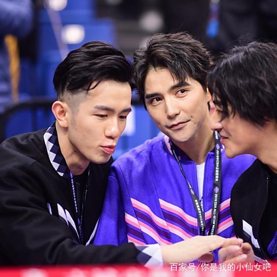 都灵训练开放日,训练课后强势反弹引观众欢呼,CBA常规赛在即,团队化学反应显著(绝嗣帝王有崽啦群臣欢呼笔趣阁免费阅读) 都灵训练开放日,训练课后强势反弹引观众欢呼,CBA常规赛在即,团队化学反应显著(绝嗣帝王有崽啦群臣欢呼笔趣阁免费阅读)