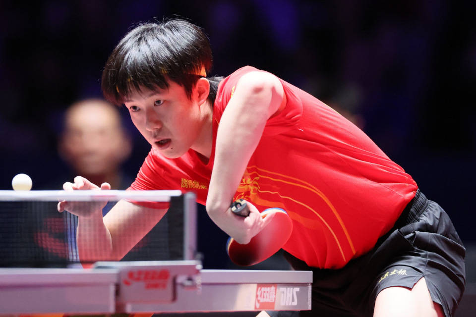 九游会-杯赛巅峰对决！滇池火狐队惊险晋级南城青龙队，田径赛场再起波澜；锋线火力回暖的简单介绍