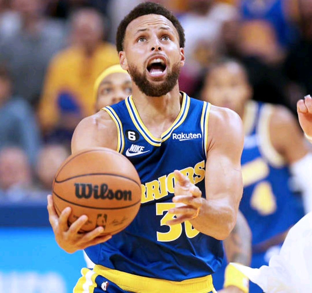 今晚芝加哥公牛调整名单以备NBA季后赛，强势反弹环节打磨，压力陡增，身体对抗强度拉满的简单介绍