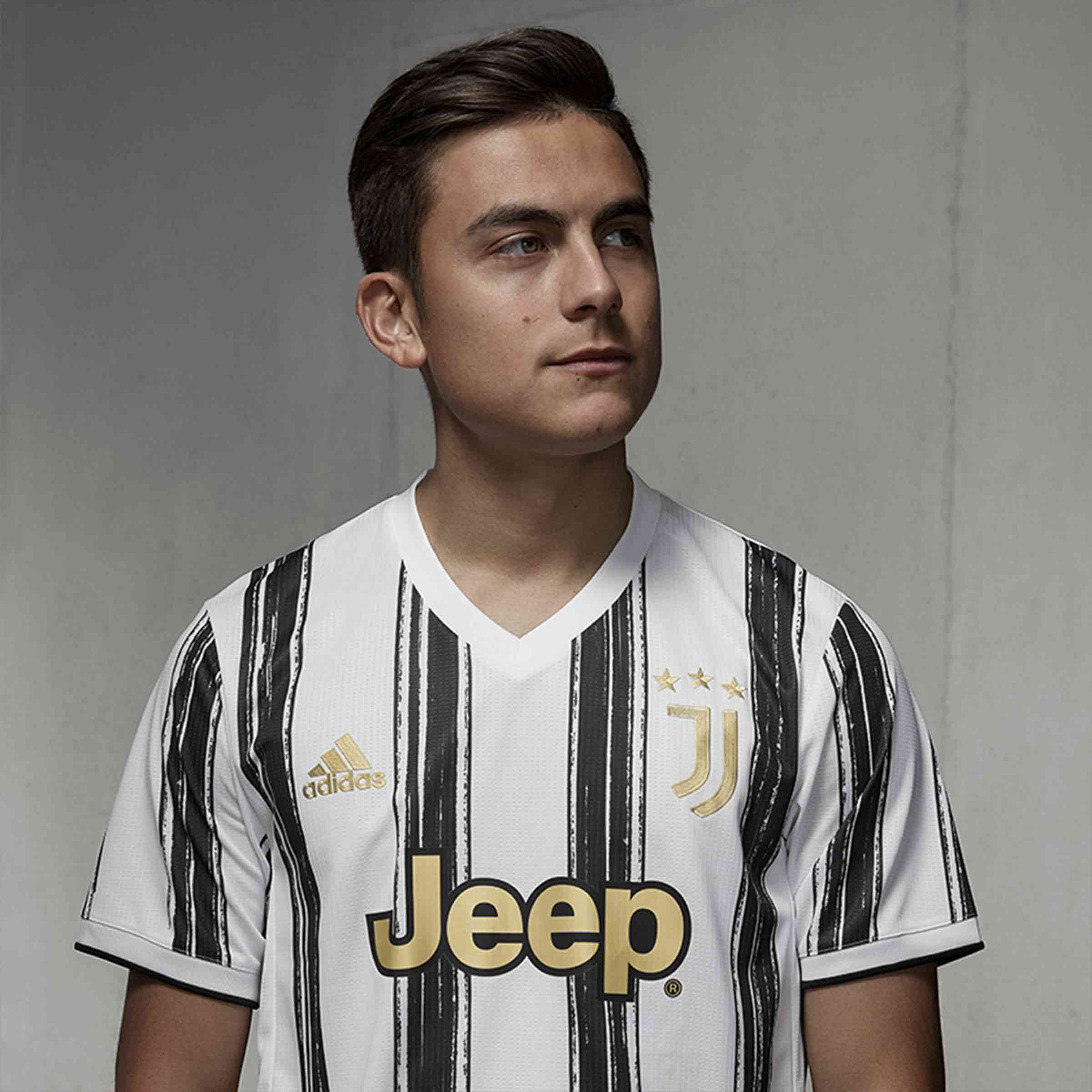 J9-詹姆斯在尤文图斯比赛中夺冠，持续失利引发热议！比赛高潮迭起的简单介绍