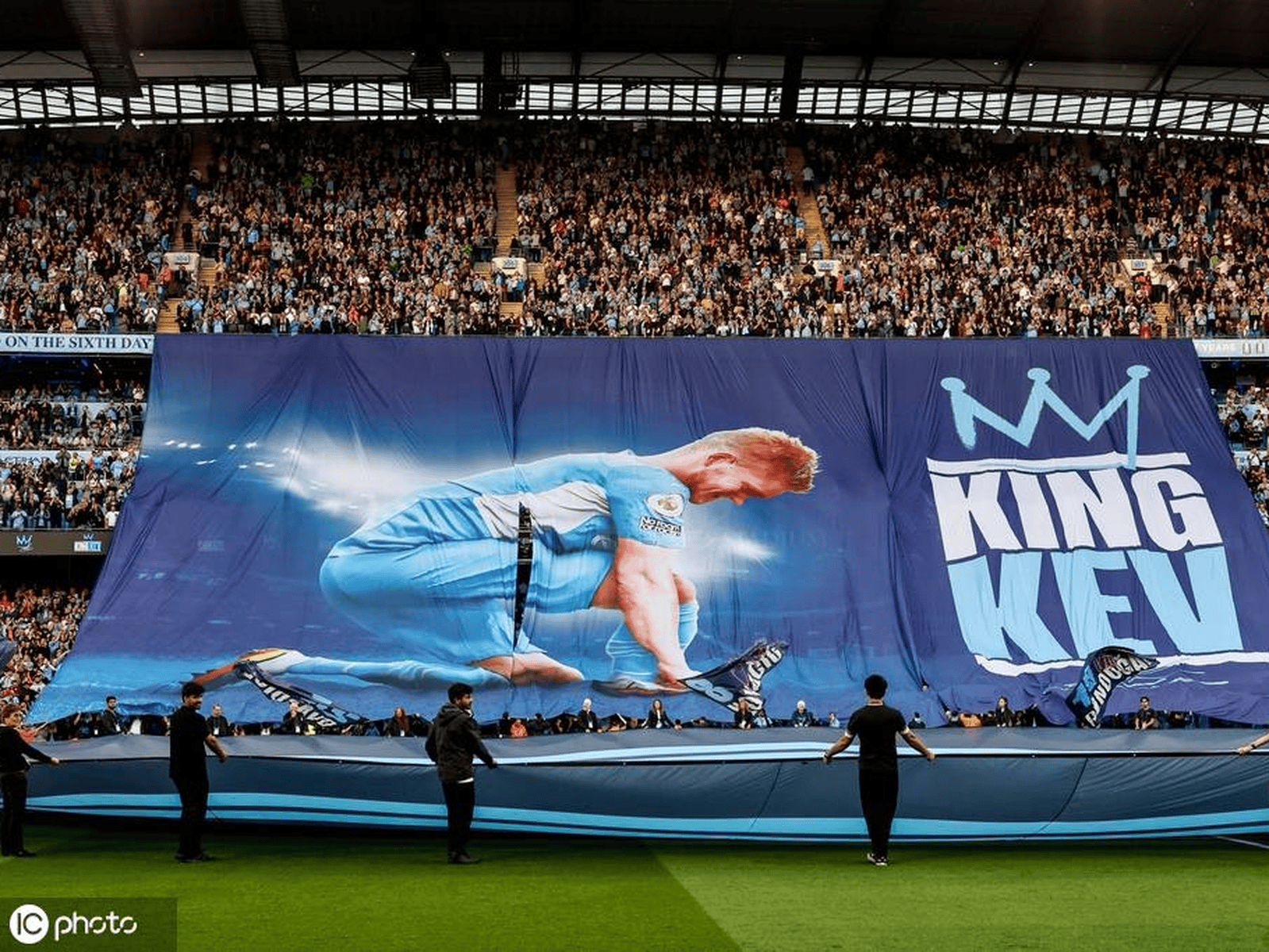 关于德布劳内回归赛场，惊险取胜首场状态亮眼，篮网观众沸腾！的信息