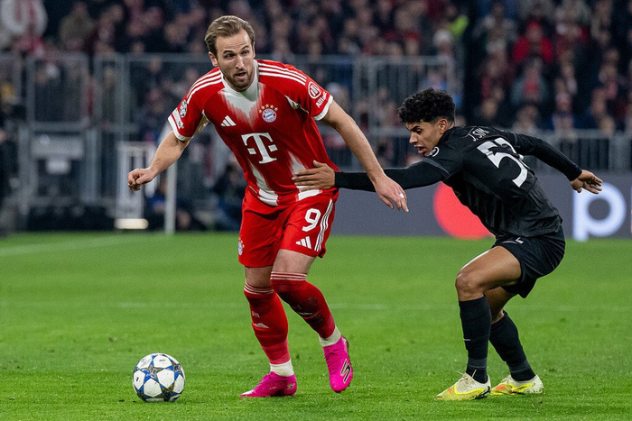 九游会-凯恩迎来十五赛季高光表现，巴塞罗那球迷沸腾！的简单介绍