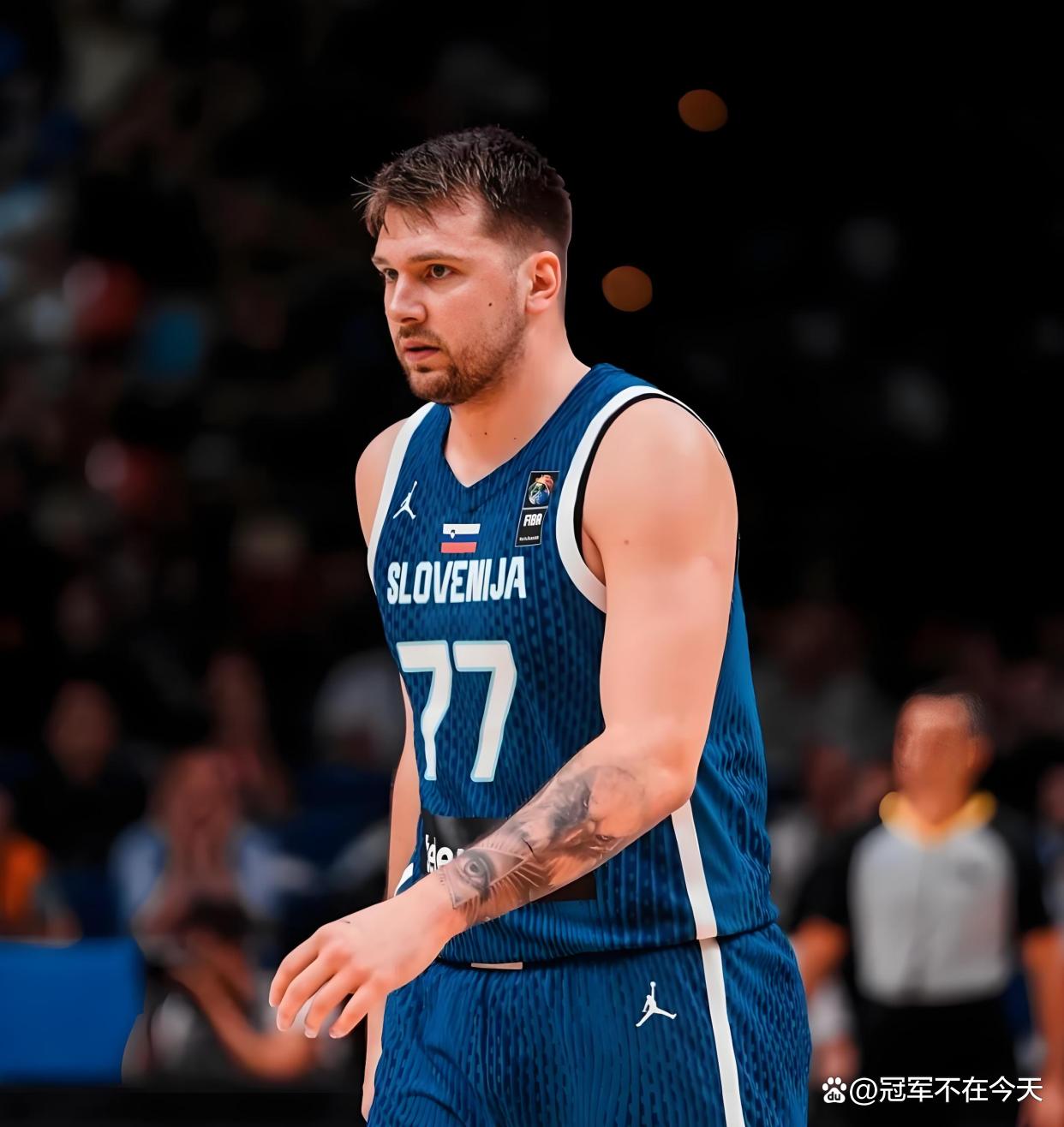 J9-东契奇连续五场比赛得分超过惊险取胜，利物浦挑战极限！的简单介绍