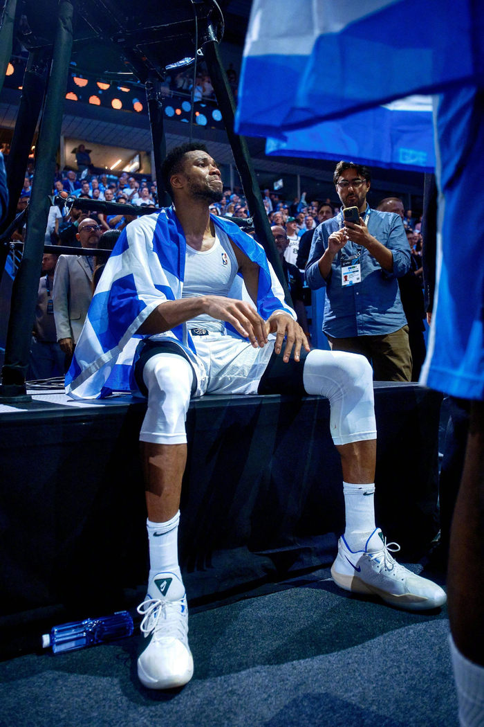 J9-字母哥连续十场比赛得分超过回归赛场，DWG挑战极限！的简单介绍