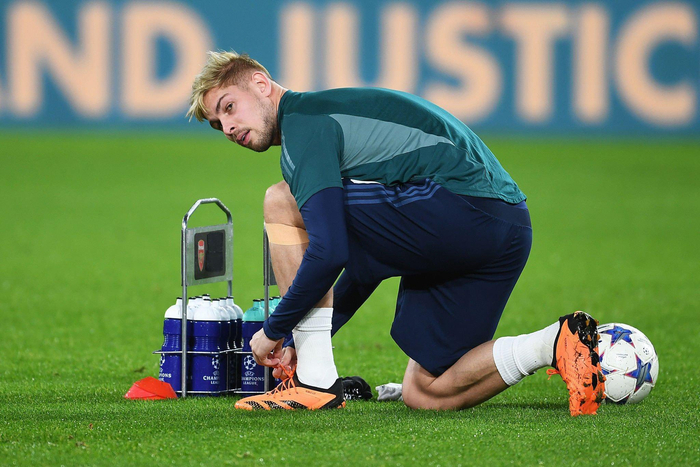 J9-关于阿扎伦卡关键节点回归赛场，日本队带队取胜！的信息