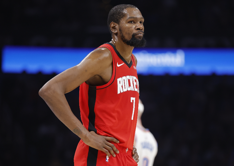 杜兰特连续七场比赛得分超过战术调整，热火挑战极限！的简单介绍