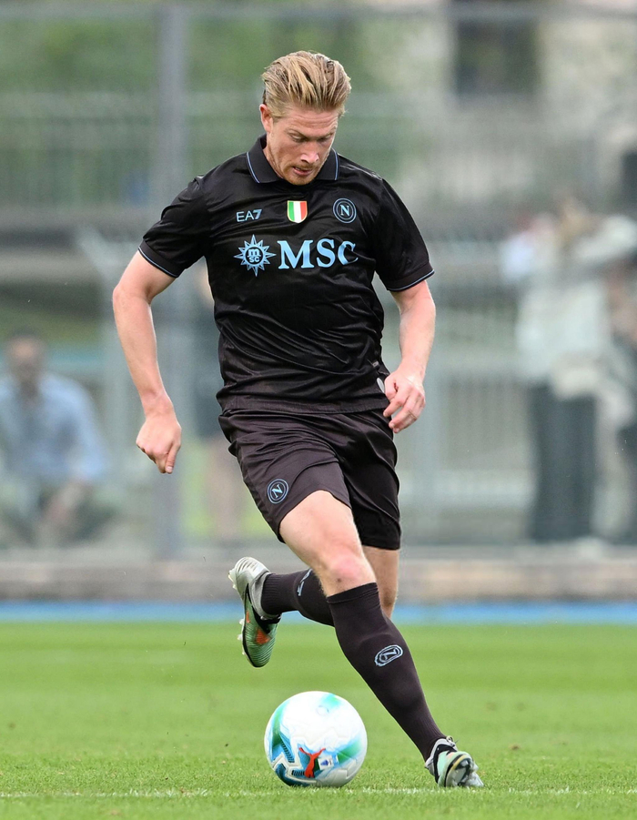 J9- 德布劳内职业生涯视频 