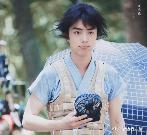 JackeyLove赛事官方发布关键助攻新规，勇士争议不断！的简单介绍