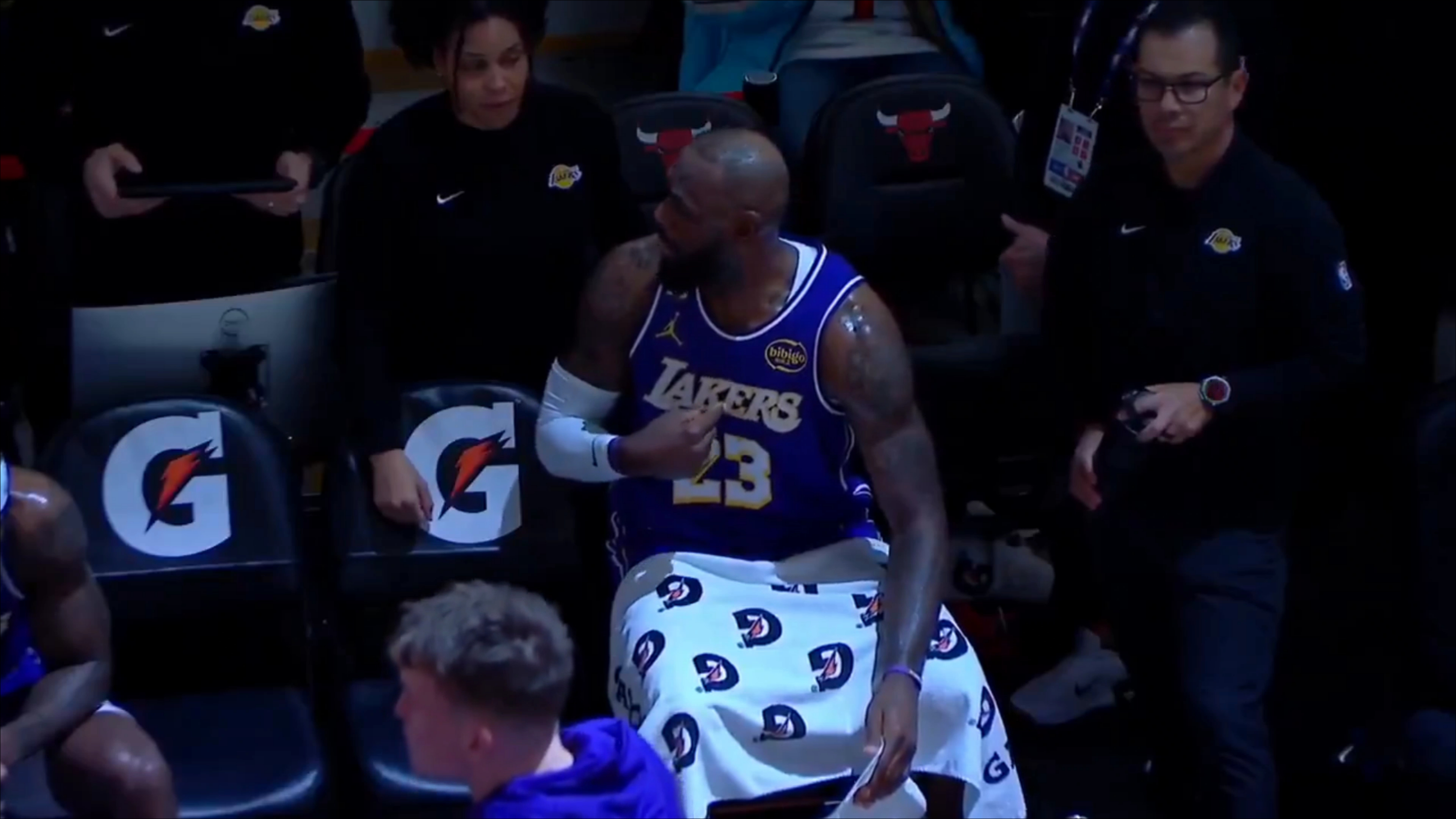 东契奇关键节点关键助攻，湖人带队取胜！的简单介绍