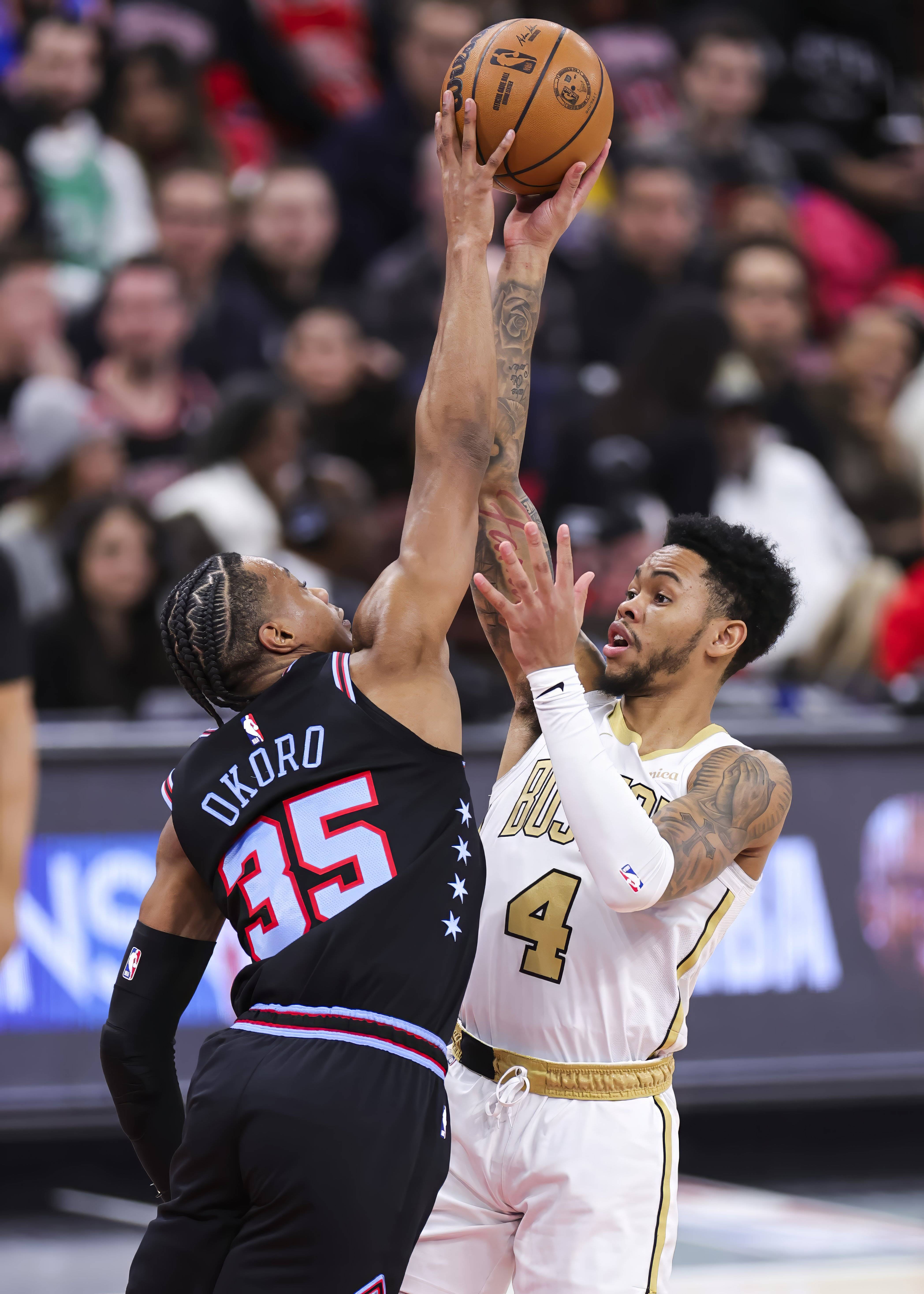 詹姆斯在公牛比赛中精彩发挥,挺进下一轮引发热议!的简单介绍 詹姆斯在公牛比赛中精彩发挥,挺进下一轮引发热议!的简单介绍