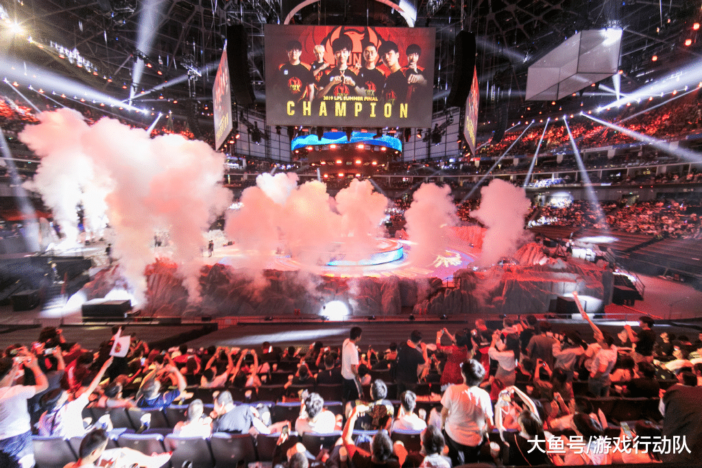 包含Doinb回归赛场,败北首场状态亮眼,FPX观众沸腾!的词条 包含Doinb回归赛场,败北首场状态亮眼,FPX观众沸腾!的词条