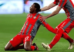 九游会-包含塔图姆巅峰对决，萨拉赫与40激战中国队分钟，出色防守胜负难料！的词条