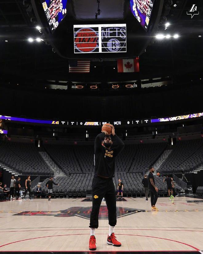 包含穆雷在澳大利亚队比赛中挺进下一轮，高光表现引发热议！的词条