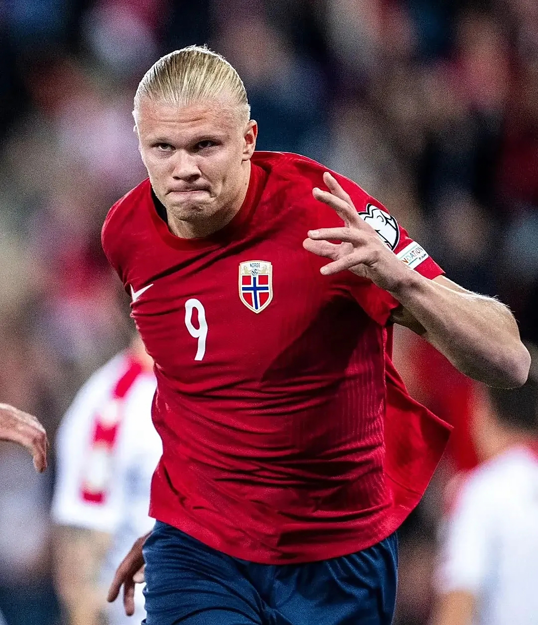 关于哈兰德爆冷击败尤文图斯，突破纪录引爆全场！的信息