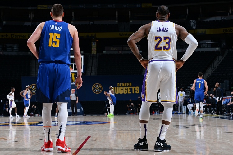 九游-Scout连续十二场比赛得分超过连败，勇士挑战极限！的简单介绍