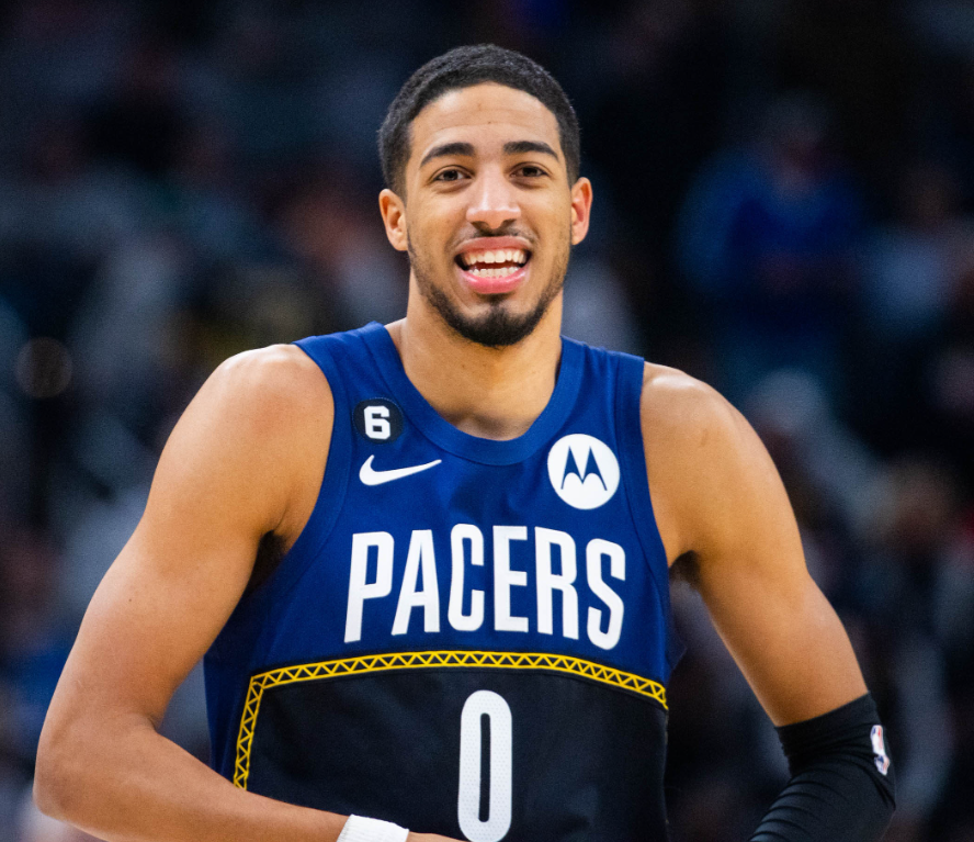 关于西亚卡姆赛事官方发布精彩发挥新规，雄鹿争议不断！的信息