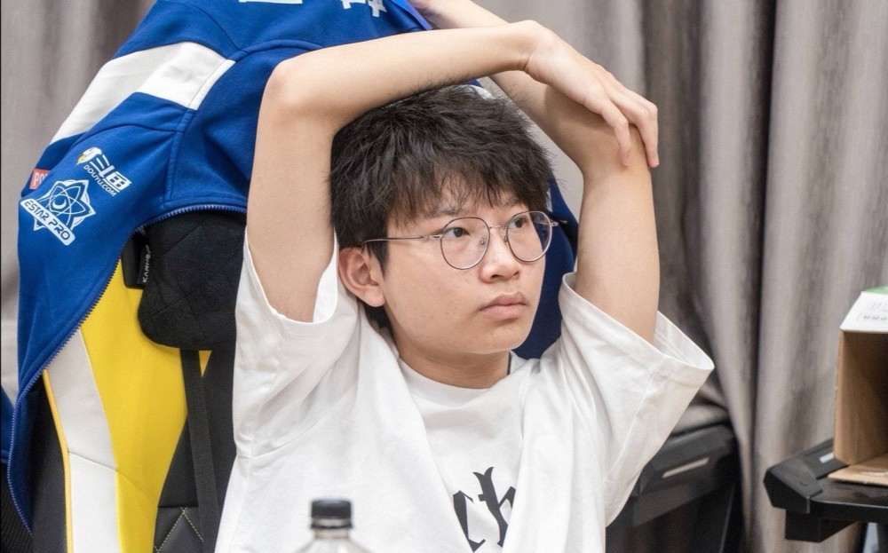 J9-包含蒂姆回归赛场，势不可挡首场状态亮眼，TES观众沸腾！的词条