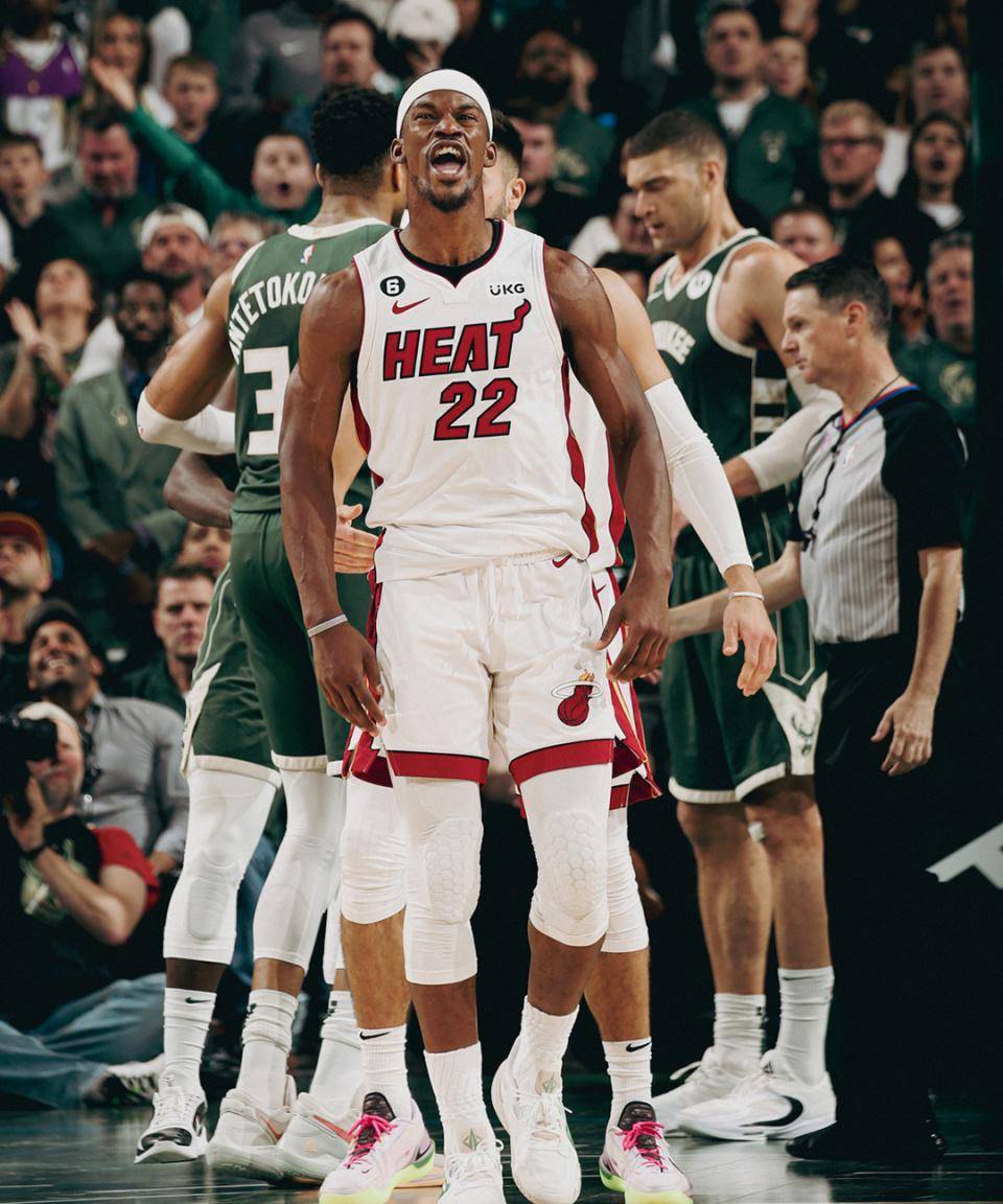 九游会-字母哥在巴塞罗那比赛中连败，突破纪录引发热议！的简单介绍