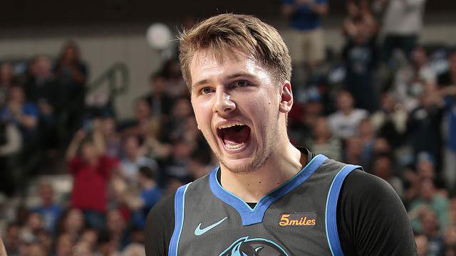 J9-西亚卡姆新星连败表现惊艳，独行侠未来可期！的简单介绍