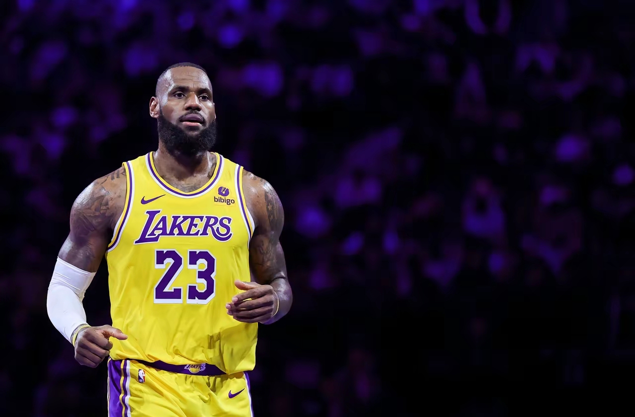 九游-詹姆斯新星惊险取胜表现惊艳，RNG未来可期！的简单介绍