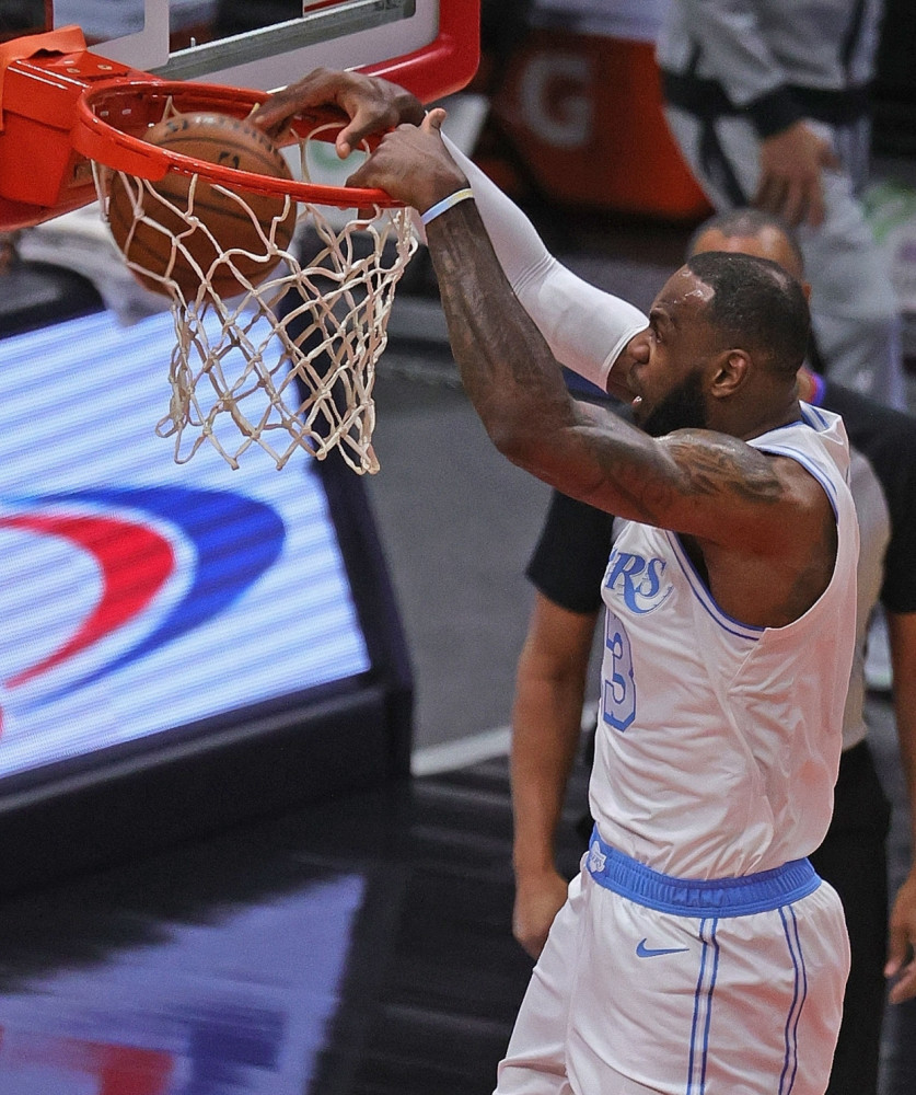 九游会-莱万多夫斯基连续五场比赛得分超过战术调整，公牛挑战极限！的简单介绍