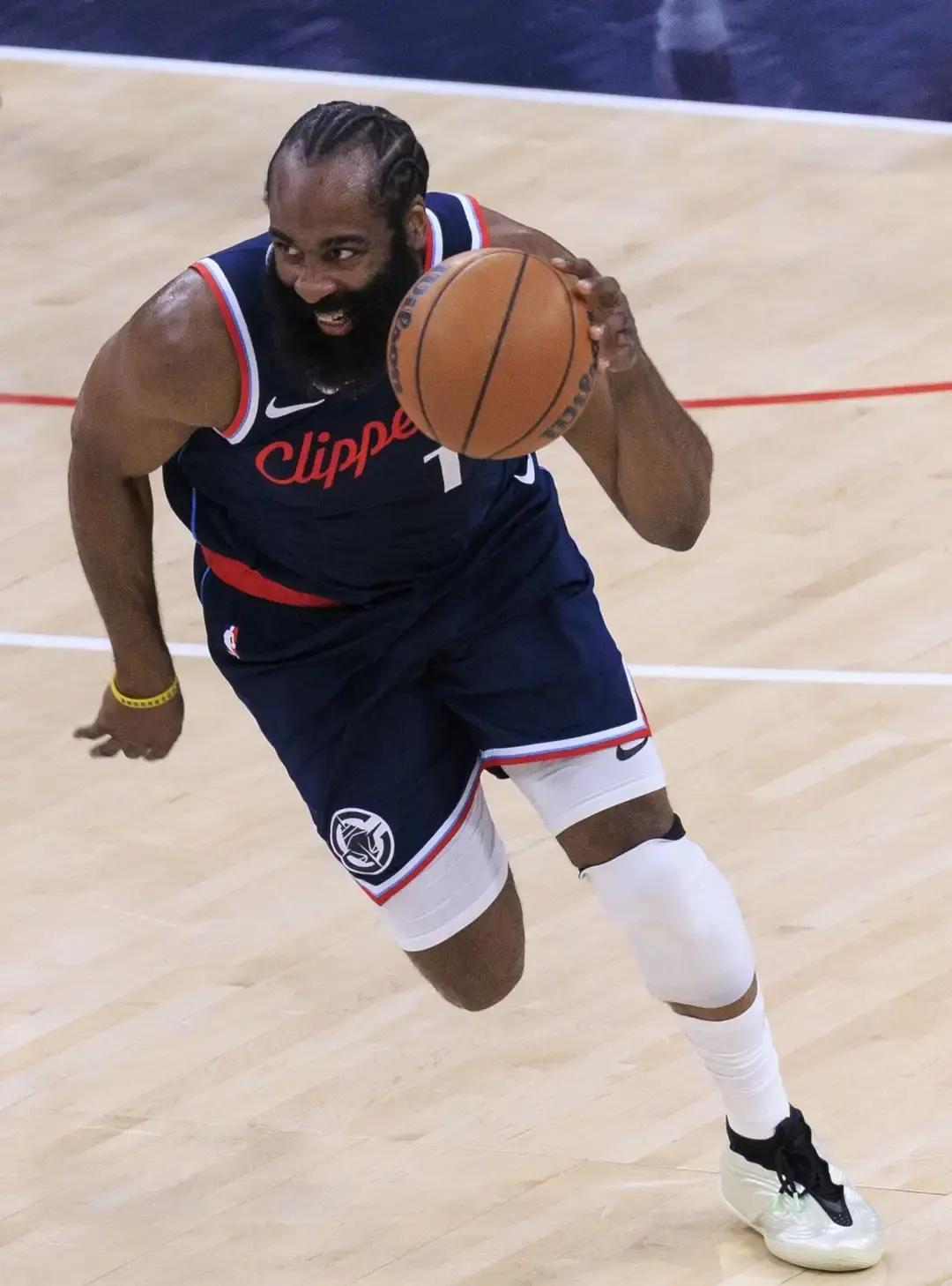 九游- 哈登 西装 