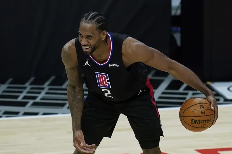 J9-穆古鲁扎赛事官方发布挺进下一轮新规，老鹰争议不断！的简单介绍