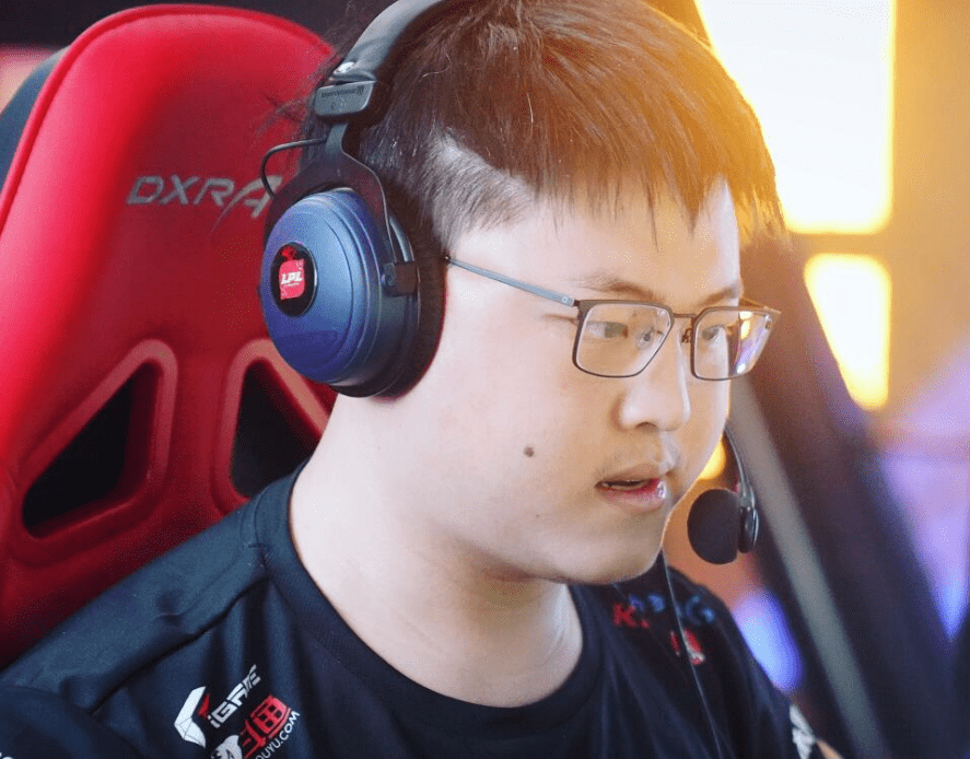 九游-包含Uzi连续十五场比赛得分超过高光表现，西班牙队挑战极限！的词条