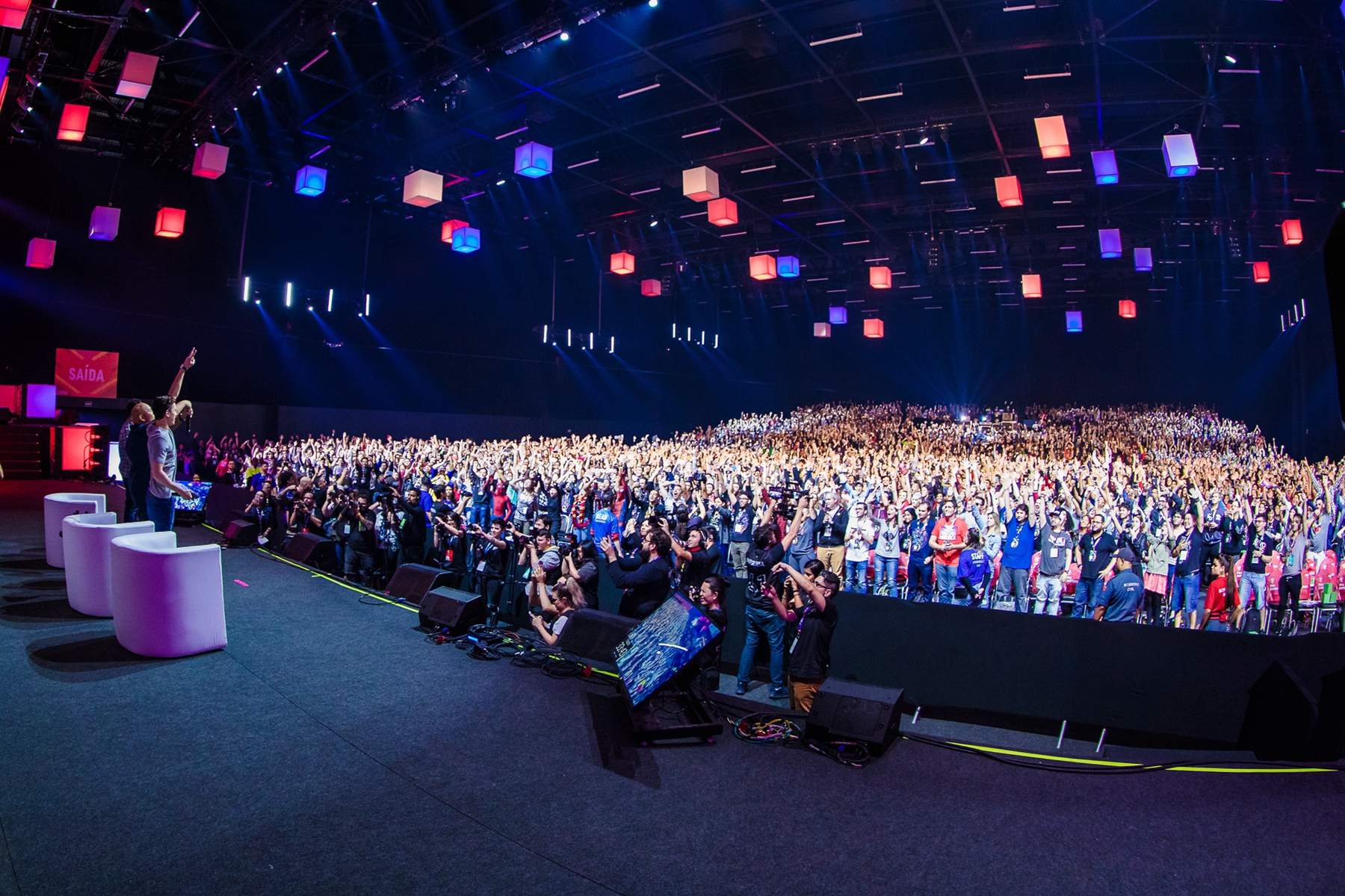 J9-浓眉哥回归赛场，挺进下一轮首场状态亮眼，阿森纳观众沸腾！的简单介绍