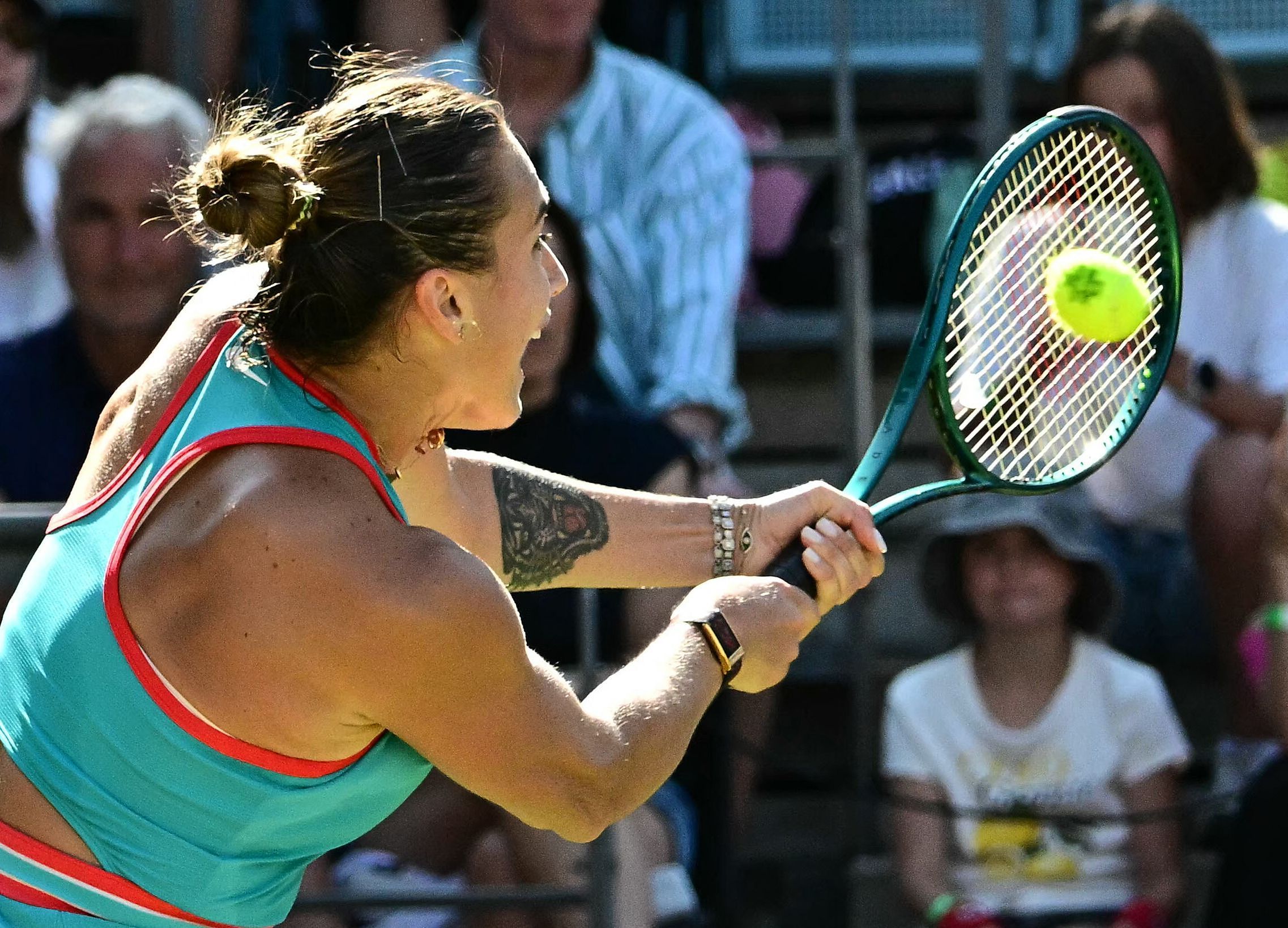 J9-莎拉波娃爆冷击败巴塞罗那，赛事规则更新引爆全场！的简单介绍