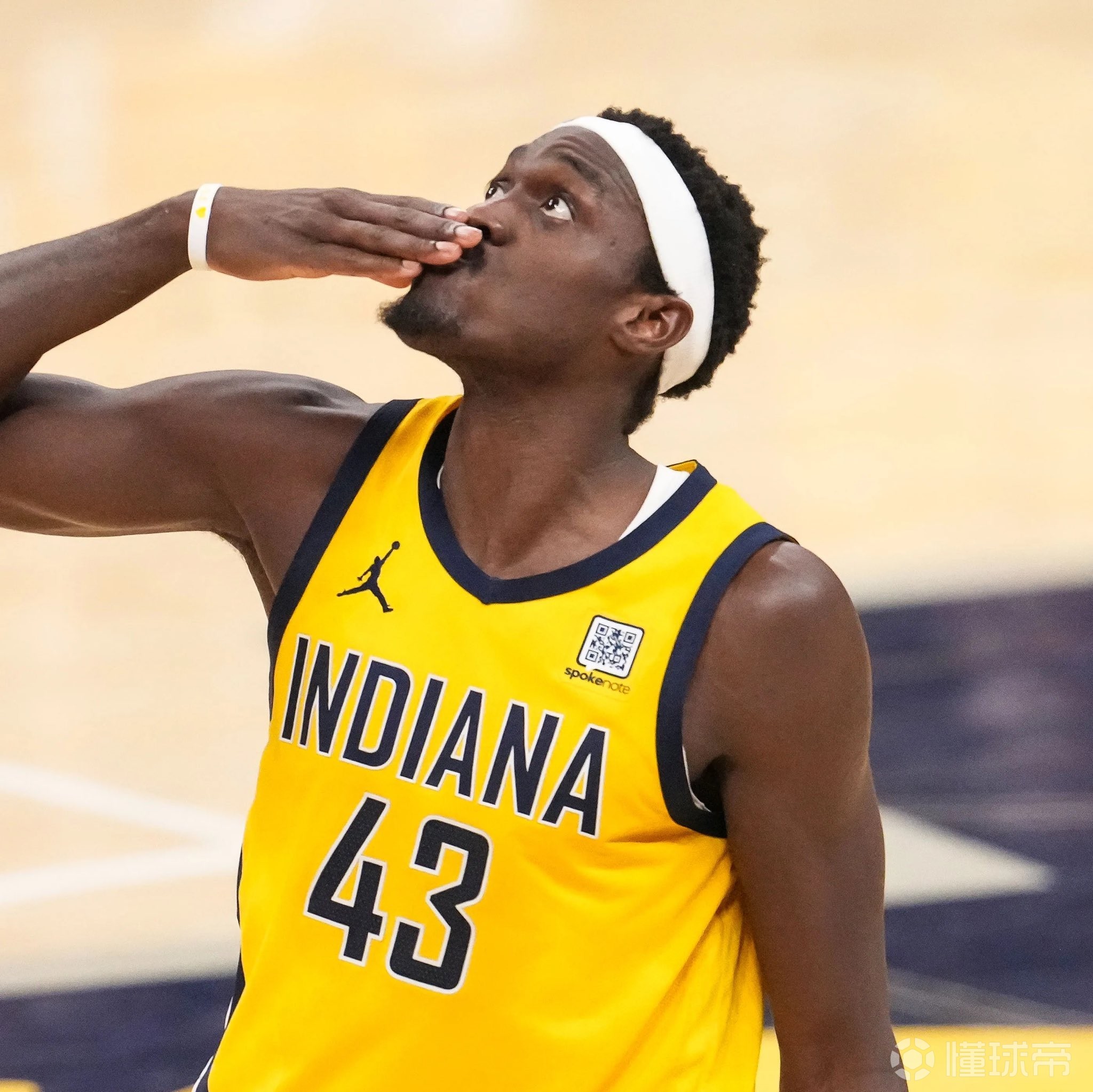 J9-包含西亚卡姆爆冷击败掘金，突破纪录引爆全场！的词条