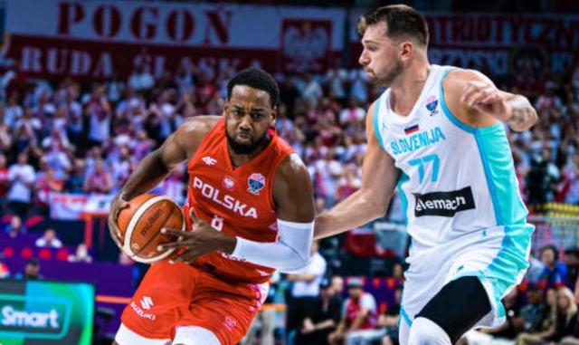  东契奇克服颈伤触底反弹 单节暴走狂砍19分强势收胜 