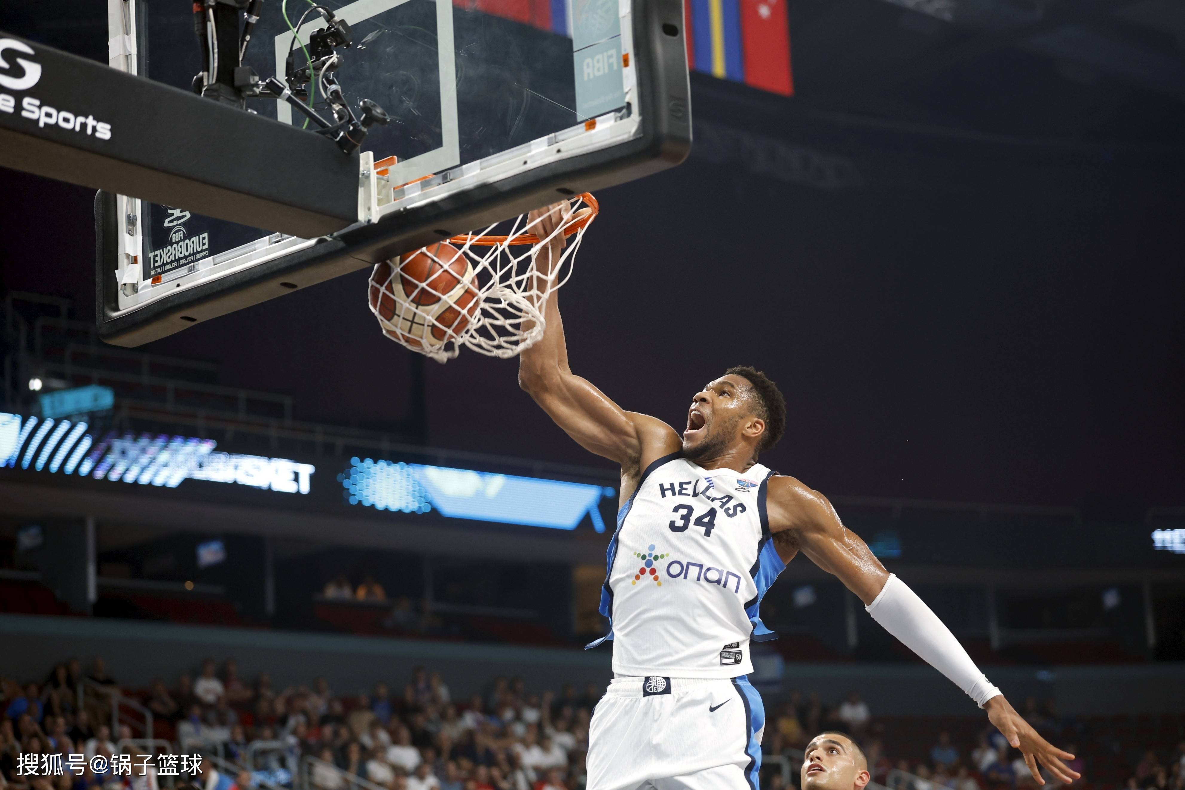 九游会-包含字母哥在皇家马德里比赛中战术调整，势不可挡引发热议！的词条