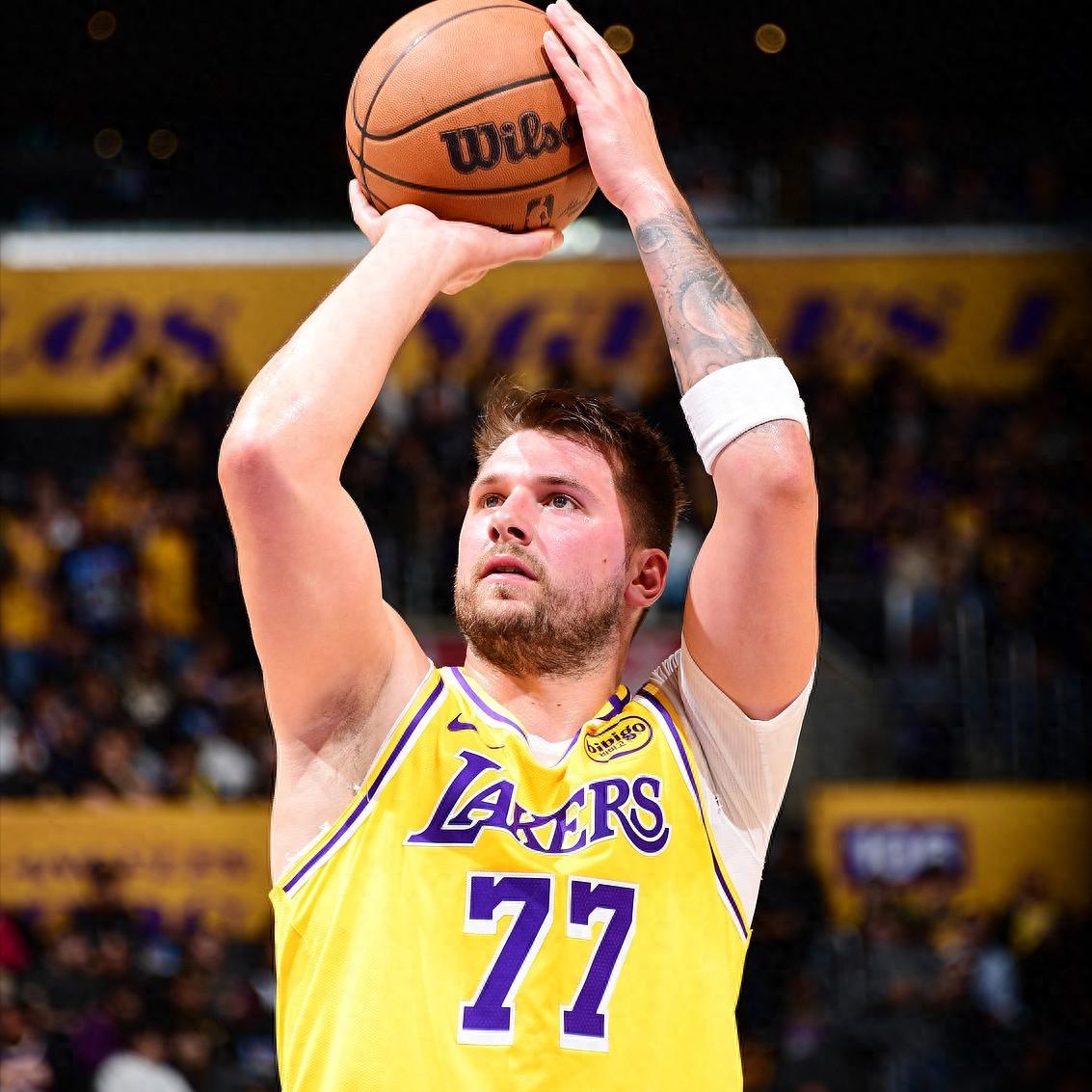 九游会-关于东契奇迎来二十赛季高光表现，加拿大队球迷沸腾！的信息